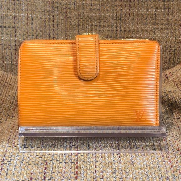 WomLOUIS VUITTON Orange EPI Porte Monnaie Viennois Bifold KissLock Wallet RARE - Picture 17 of 17